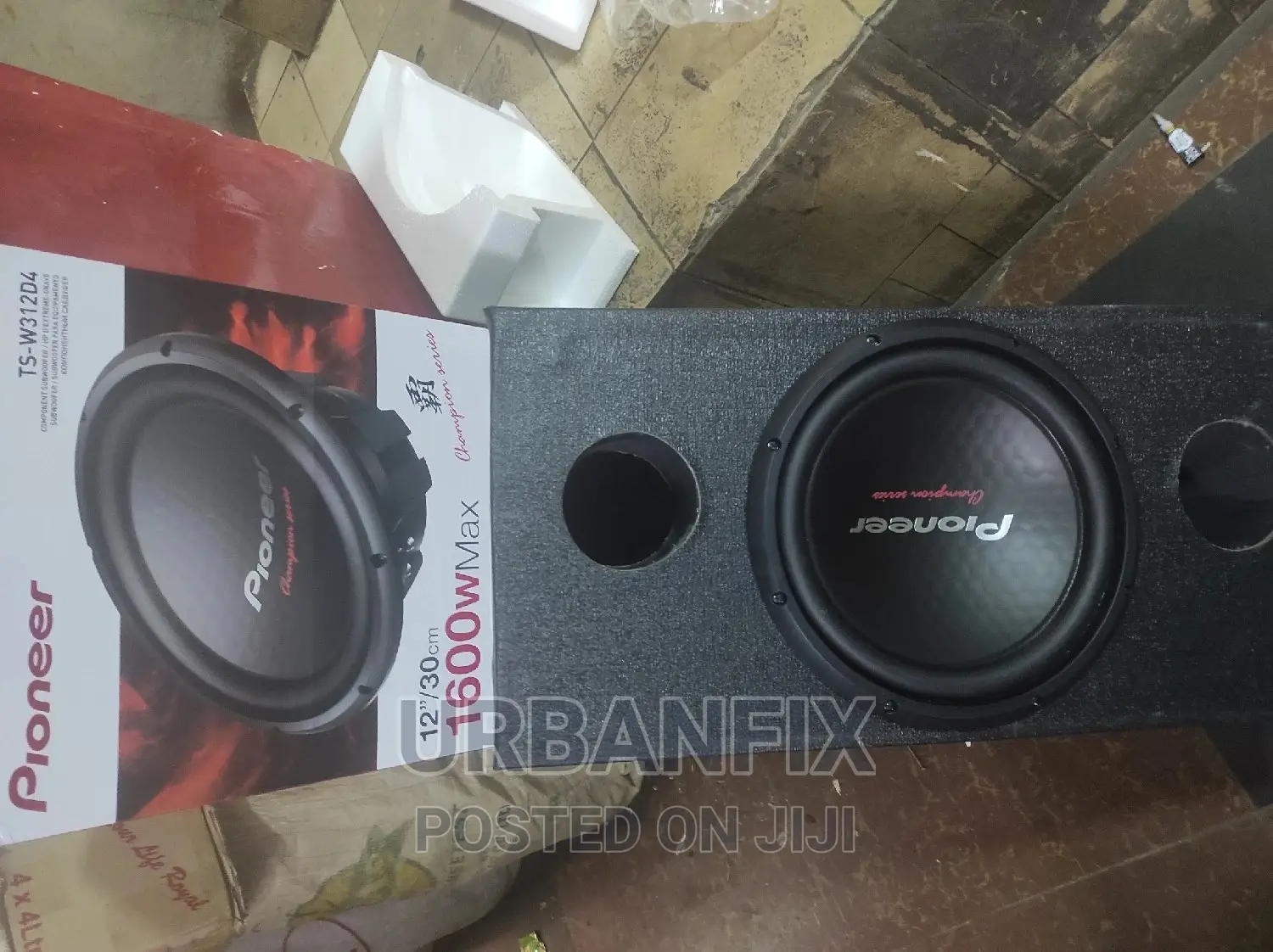 Brand New Pioneer 1600 Watts Double Coil With Cabinet