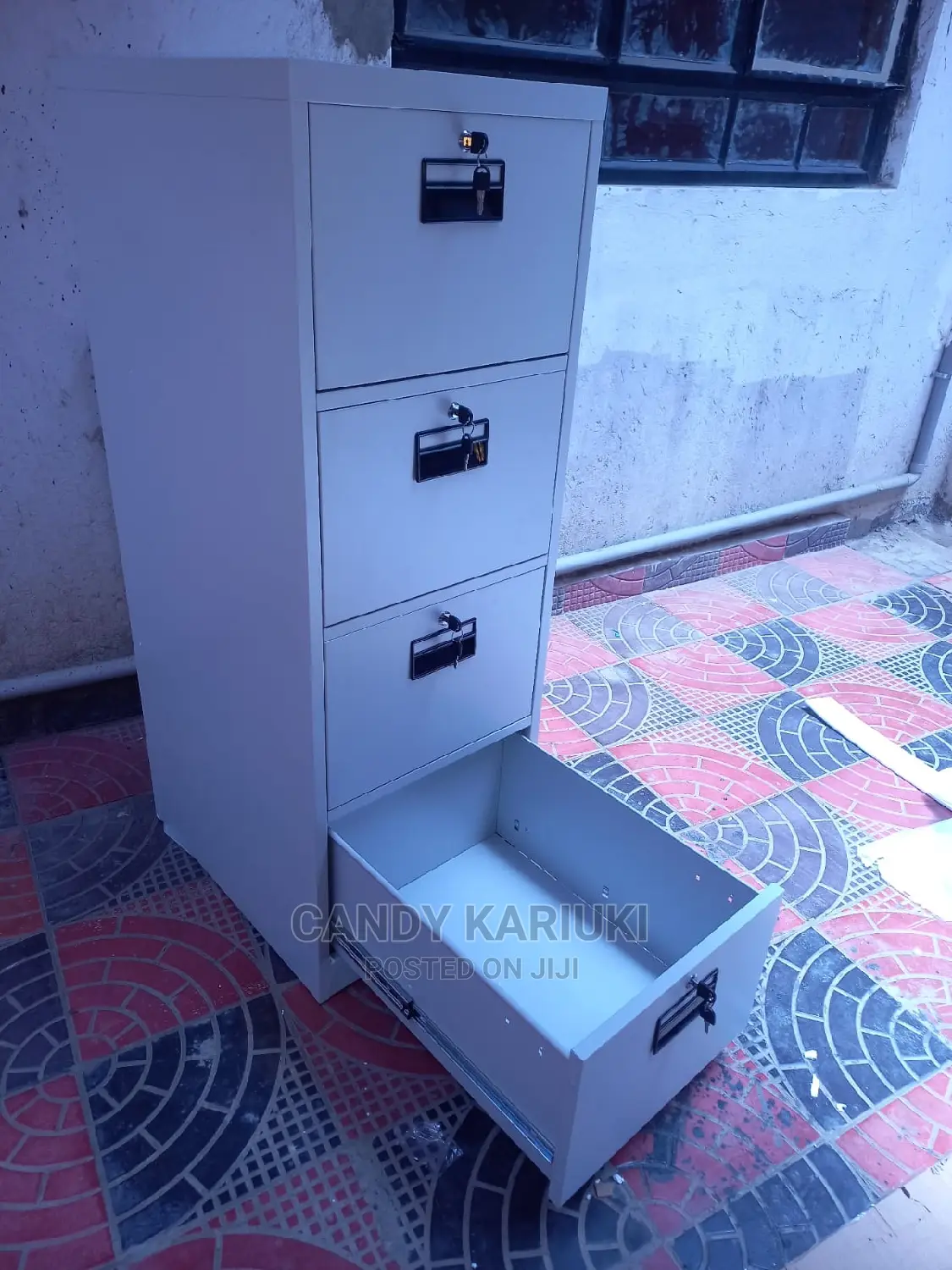 4 Drawers File Cabinet