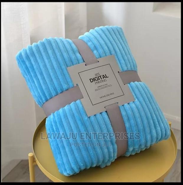 Quality Cozy Warm Plaid Throw Blankets - thumbnail 3