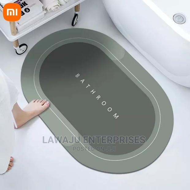 Antislip Absorbent Bathroom Mat*