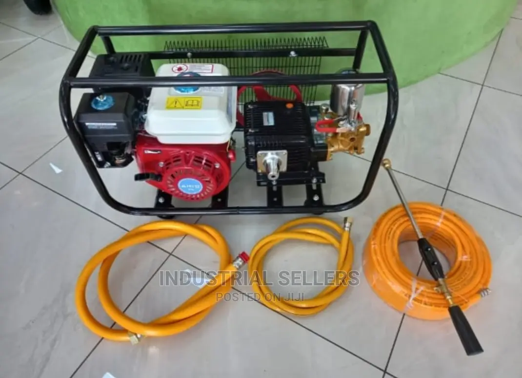 Irrigation Sprayer Powered by 8hp Engine