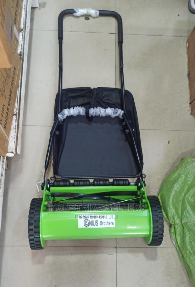 Manual Lawn Mower