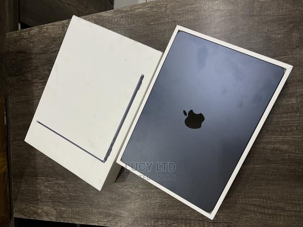 Laptop Apple MacBook Air 2022 M2 8GB Intel Core I7 SSD 256GB - thumbnail 4