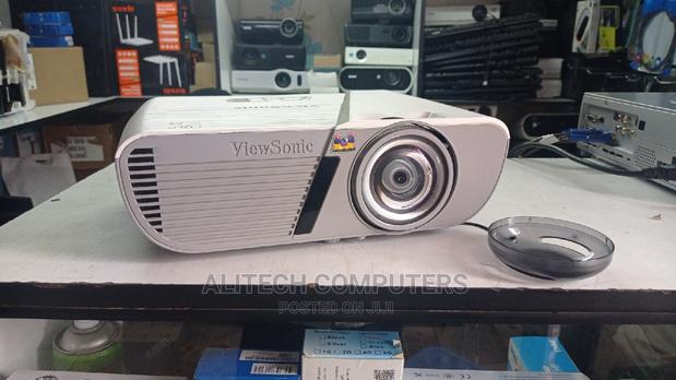 Short Throw Projector - thumbnail 8