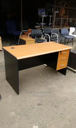 1.4m Long Office Desk