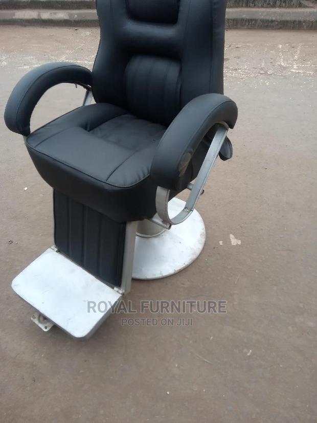Mini Barber Chair - thumbnail 2