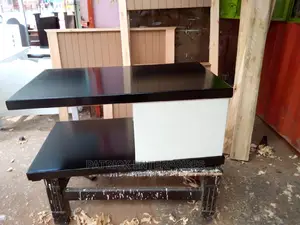 Morden Coffee Table 4 by 2 Fitts