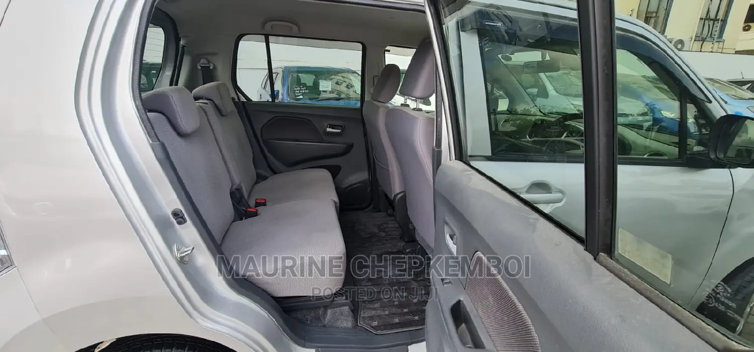 Suzuki Wagon 2015 Silver