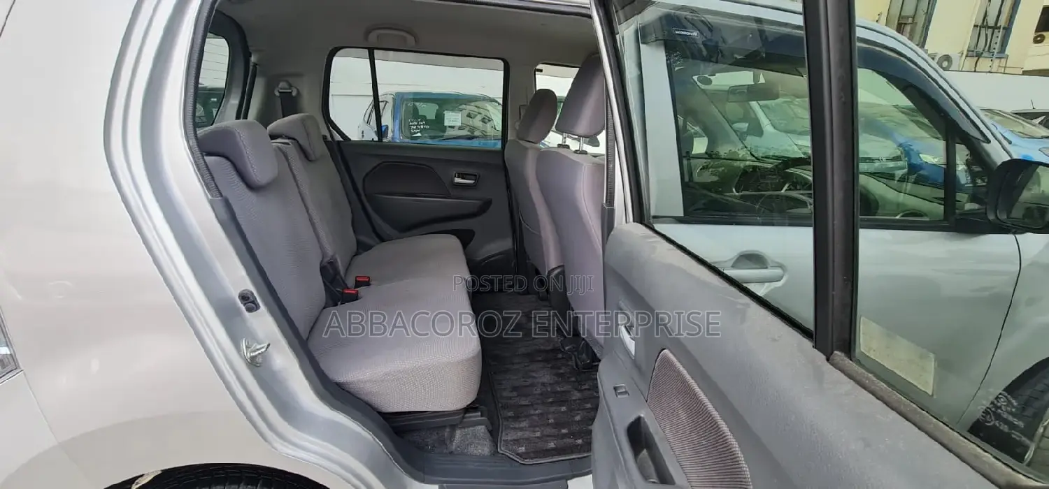 Suzuki Wagon 2015 Silver