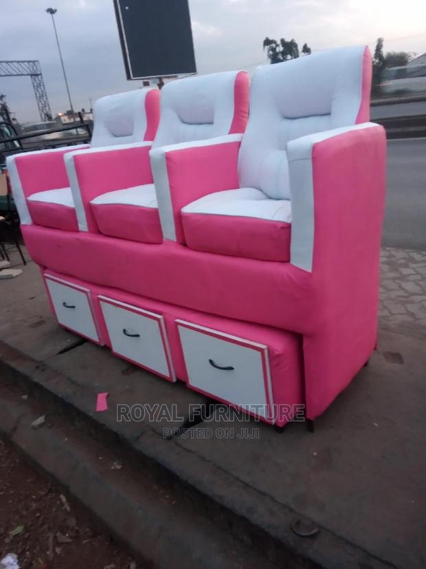 Nail Parlor Seats - thumbnail 2