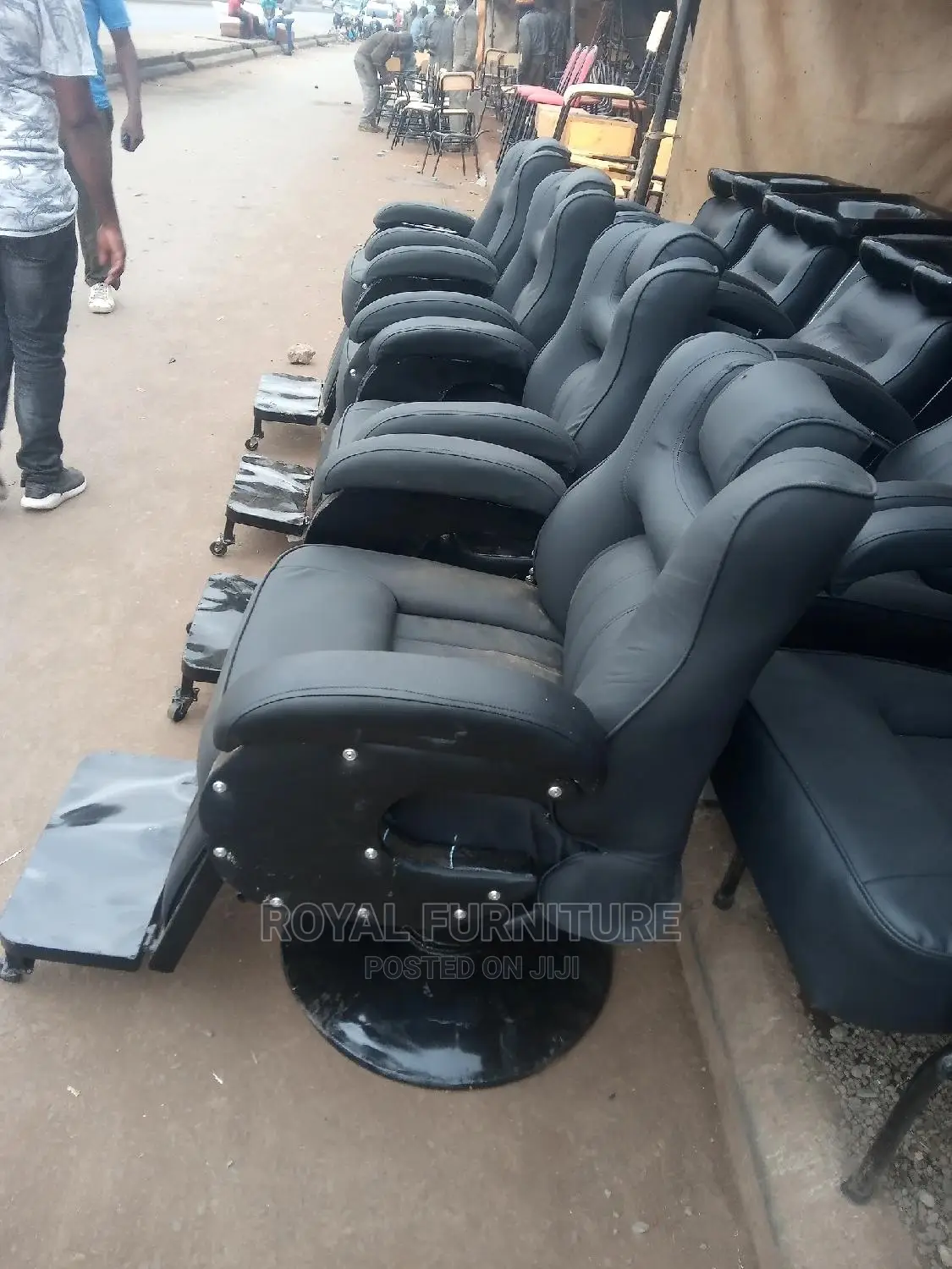 Kinyozi Seats (Adjustable)