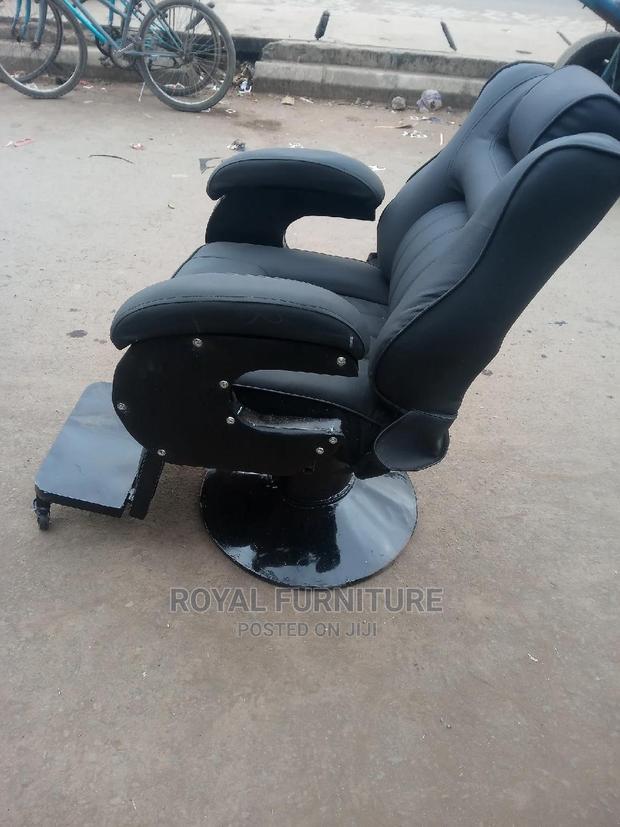 Kinyozi Seats (Adjustable) - thumbnail 2