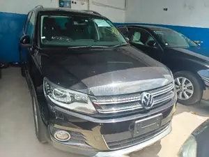 Volkswagen Tiguan 2015 Black