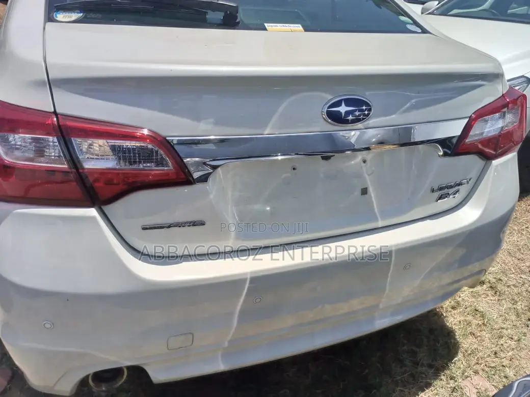 Subaru Legacy 2015 Pearl