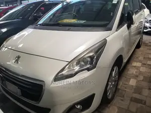 Peugeot 5008 2015 Off White
