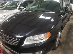 Volvo V70 2013 Black