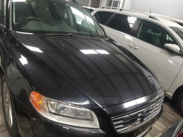 Volvo V70 2013 Black