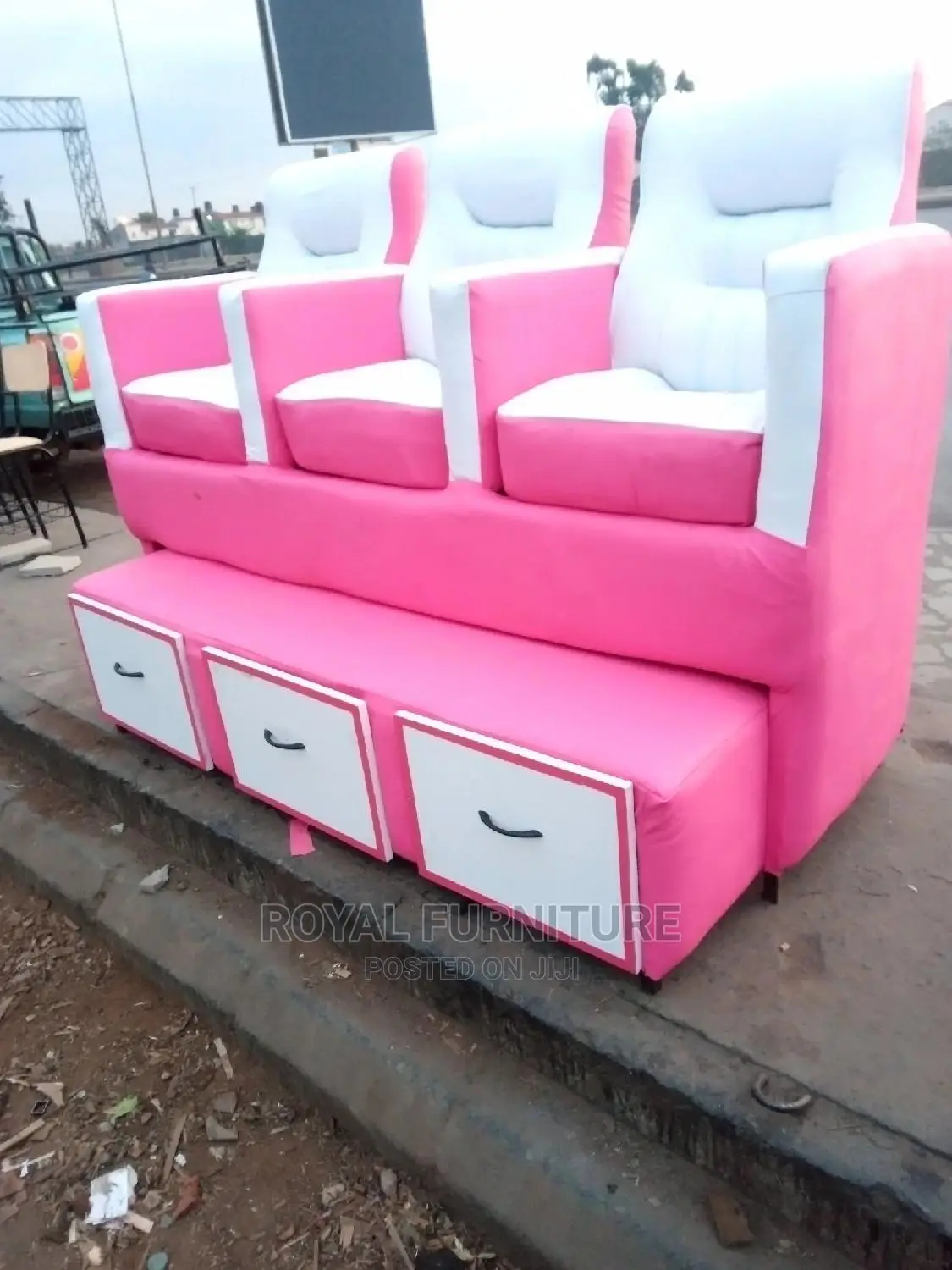 Nail Parlor Chair