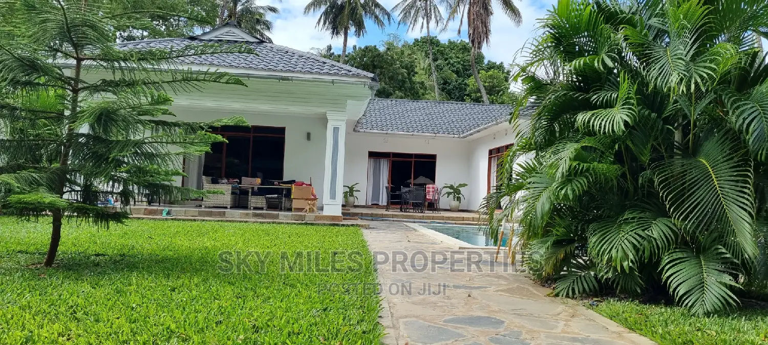 3bdrm Villa in La-Marina Estate, Mtwapa for Sale