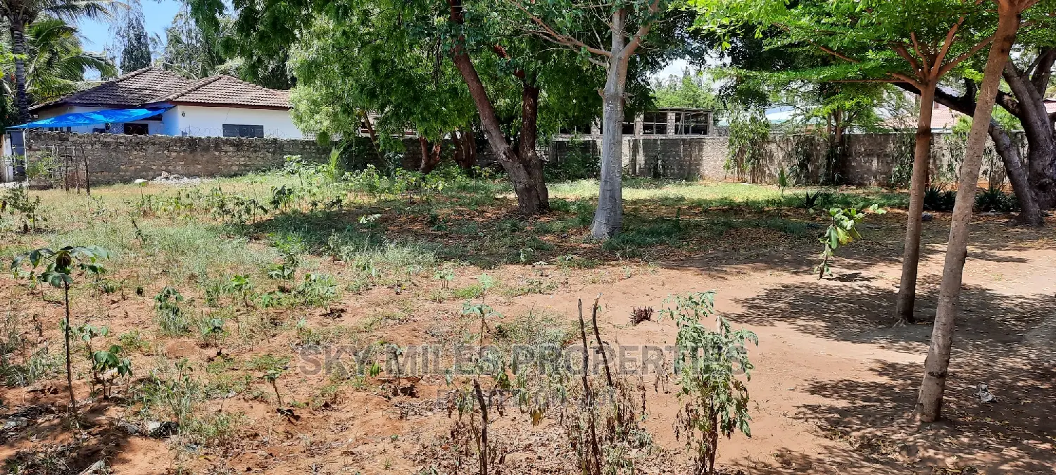 Mtwapa Posta Quarter Plot on Sale Wall Fanced
