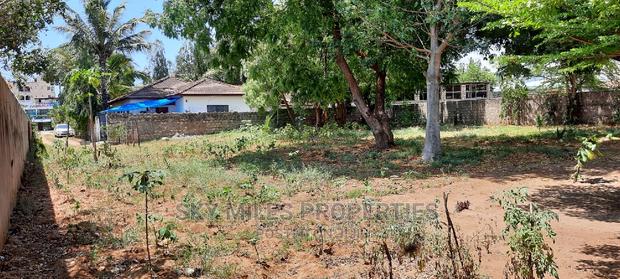 Mtwapa Posta Quarter Plot on Sale Wall Fanced - thumbnail 9