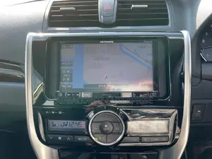 Toyota Premio 1.8 FWD 2016 Silver