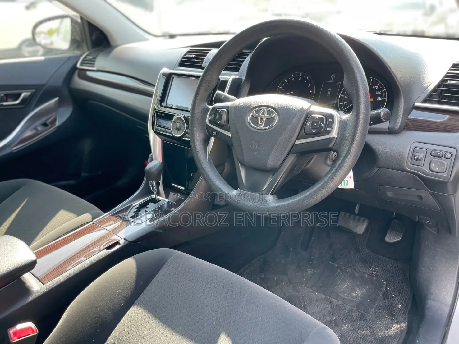 Toyota Premio 1.8 FWD 2016 Silver