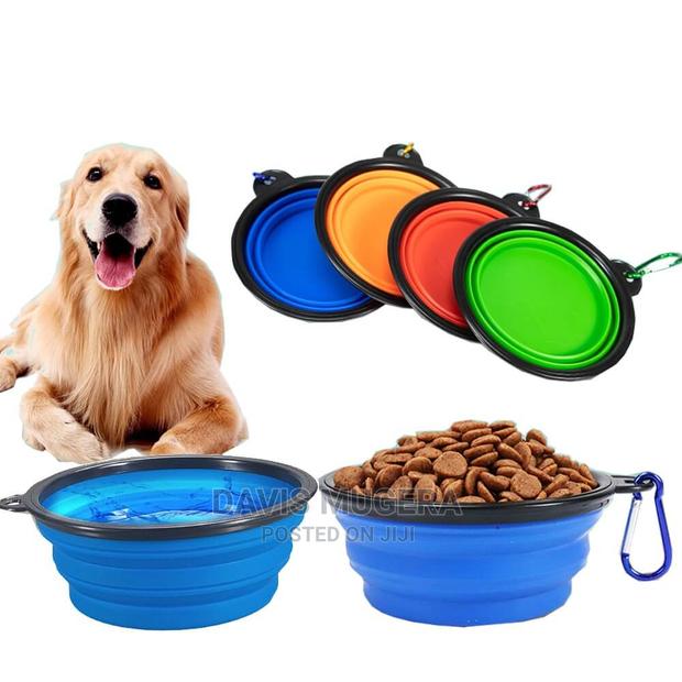 Outdoors Folding and Portable Silicone Dog Bowl - main view