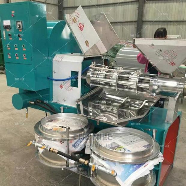 Special Medium Camellia Seed Oil Press - main view