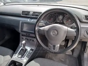 Volkswagen Passat 2016 Off White