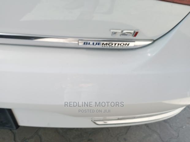 Volkswagen Passat 2016 Off White - thumbnail 2