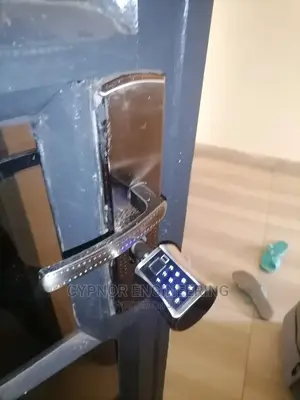 Smart Cylinder Lock for Airbnb