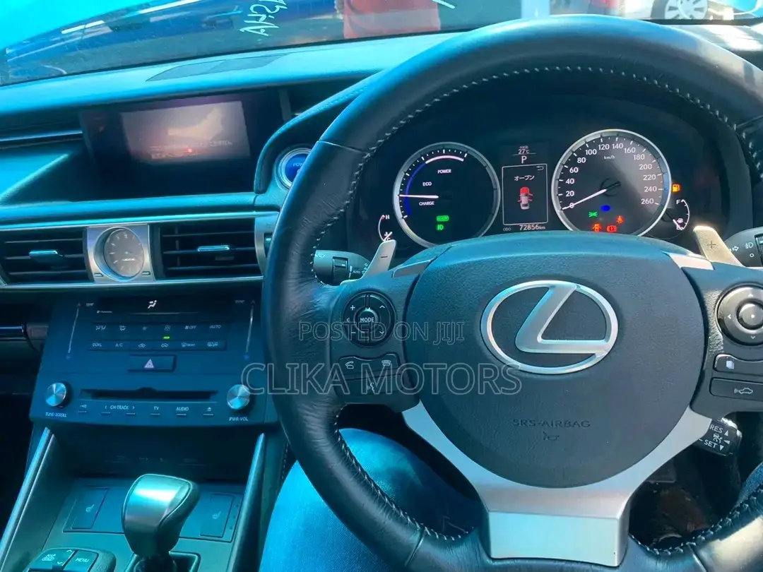 Lexus IS 2016 Silver