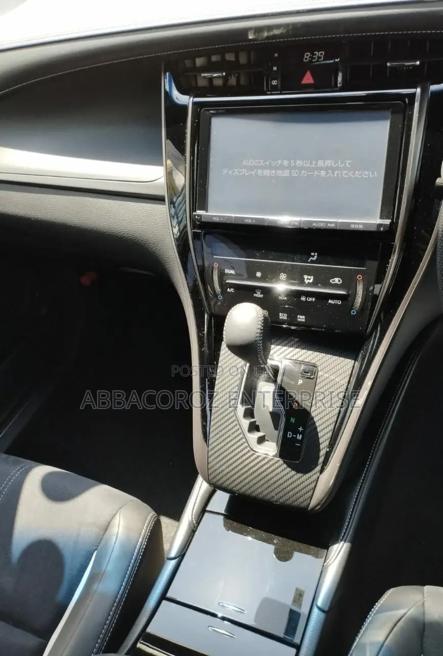 Toyota Harrier 2.0 4WD 2015 Black