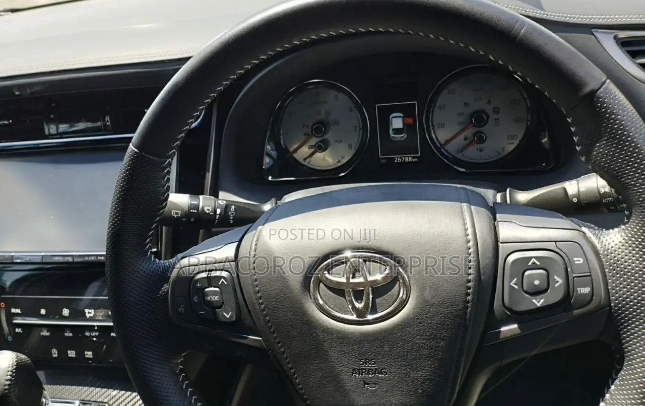 Toyota Harrier 2.0 4WD 2015 Black