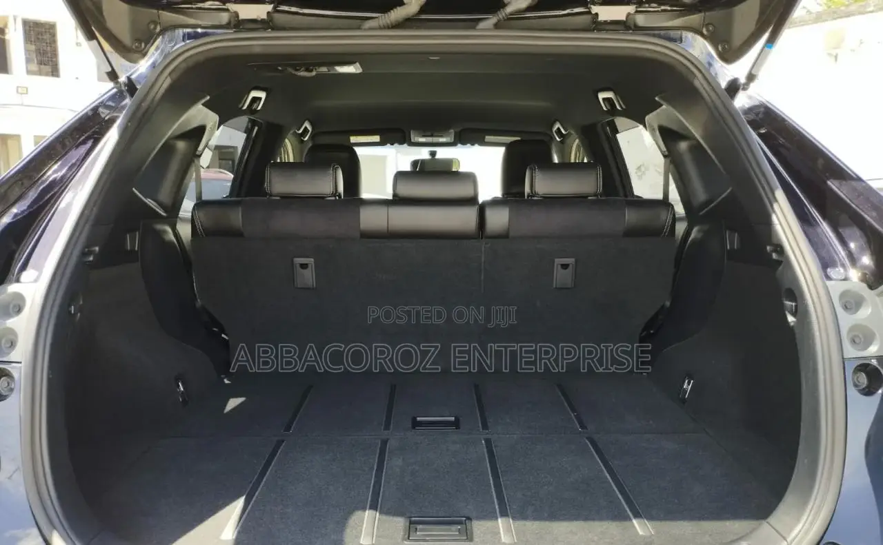 Toyota Harrier 2.0 4WD 2015 Black