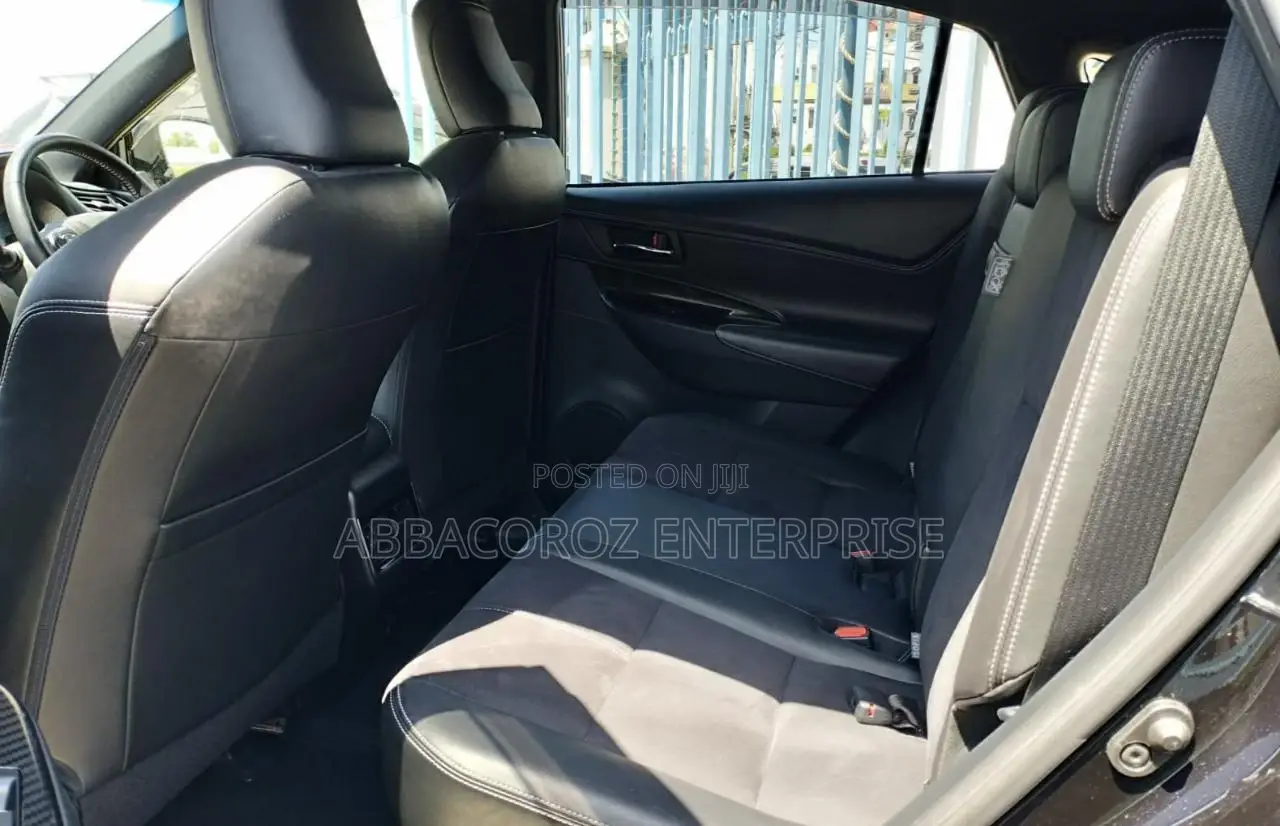 Toyota Harrier 2.0 4WD 2015 Black