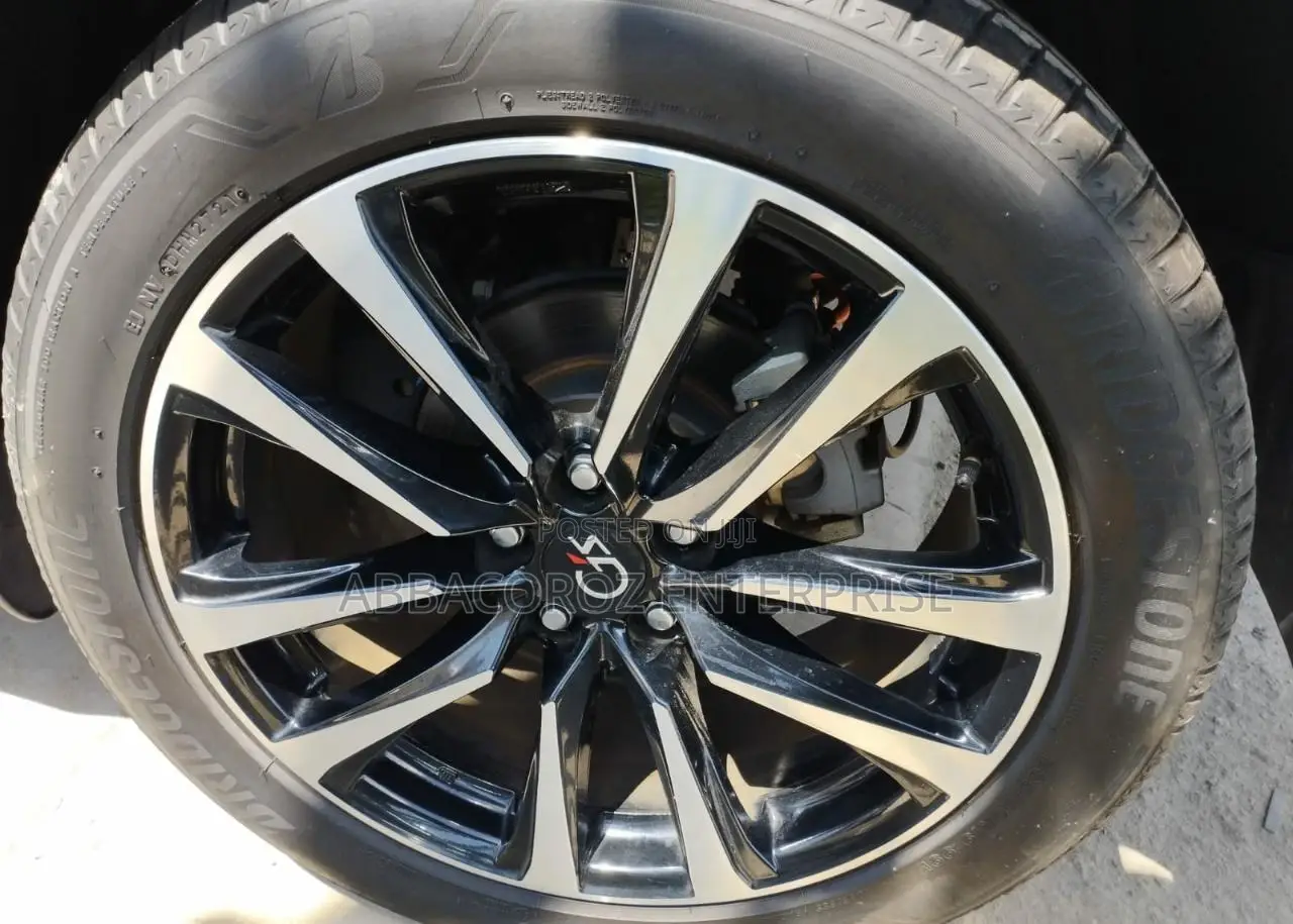 Toyota Harrier 2.0 4WD 2015 Black
