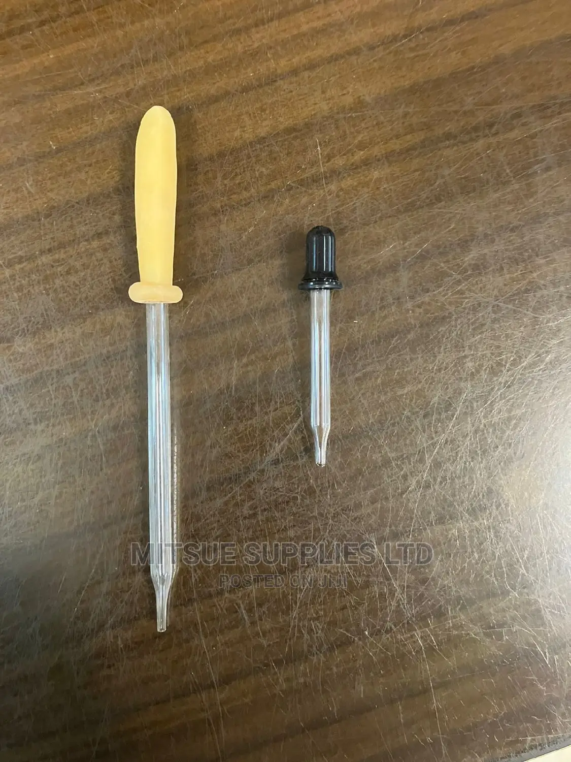 A Set of 15 Glass Dropper ( Small and Big Size)