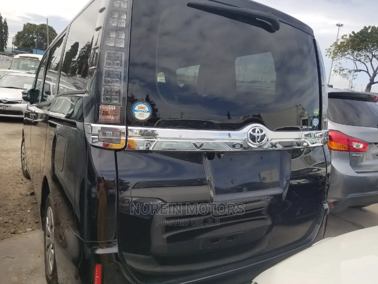 Toyota Voxy SV Premium 2014 Black