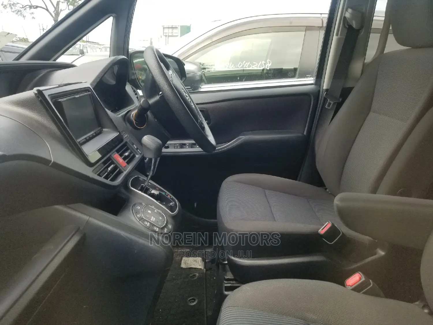 Toyota Voxy SV Premium 2014 Black