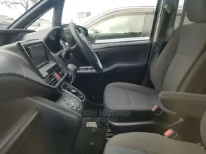 Toyota Voxy SV Premium 2014 Black