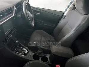 Toyota Auris 2016 Blue