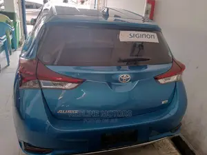 Toyota Auris 2016 Blue