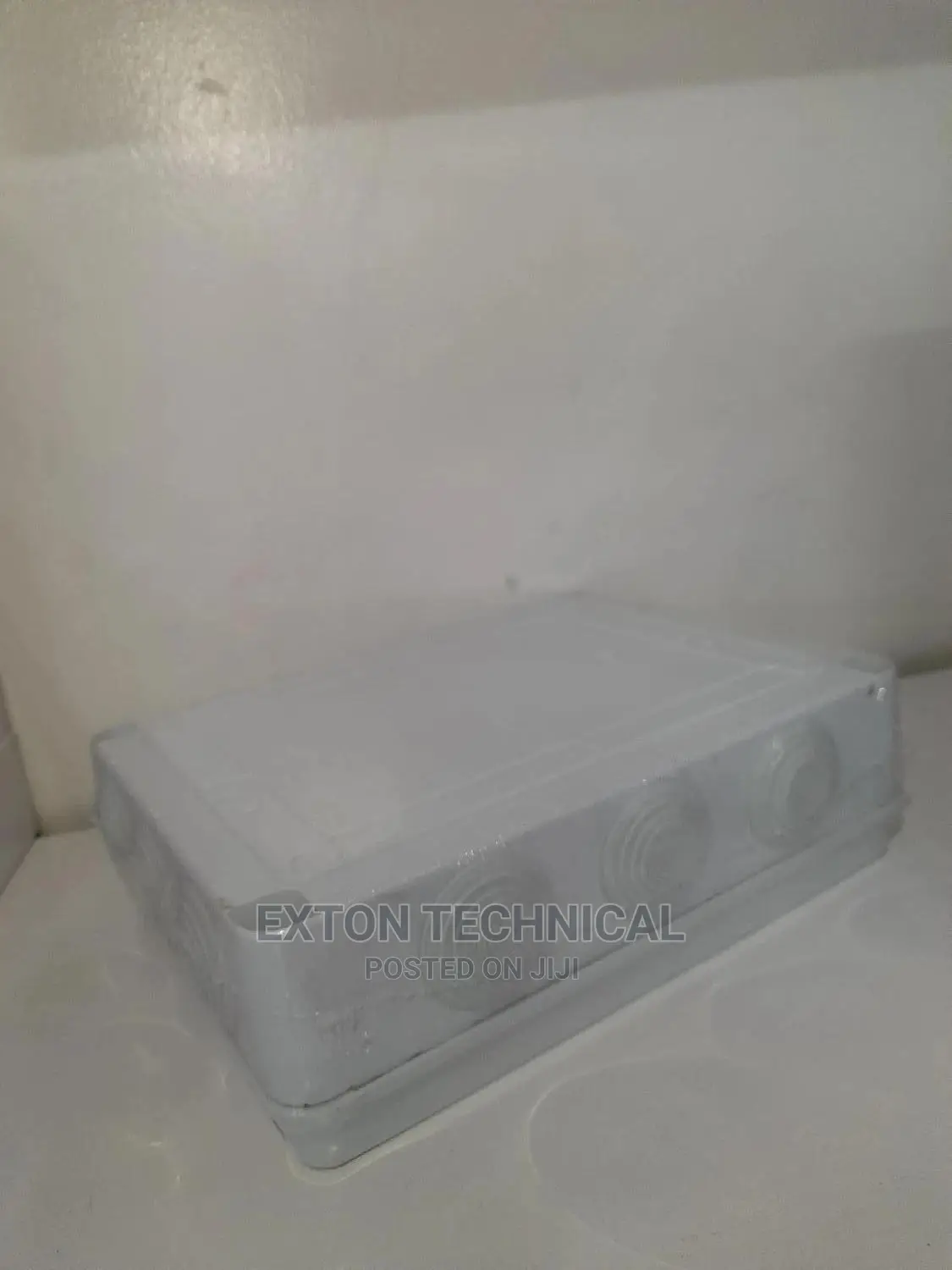 Durable Adaptor Box