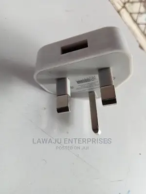 Apple 3 Pin USB Plug/Adapter/Wall Charger for iPhone's