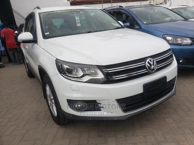 Volkswagen Tiguan 2015 White - thumbnail 2