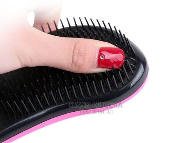 Fur Remover and Deshedding Brush - thumbnail 4