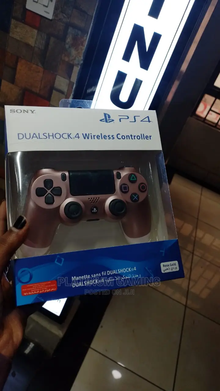 PS4 Controller