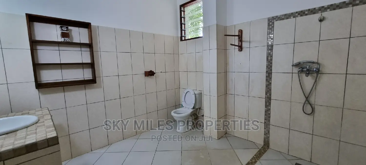 3bdrm Apartment in La-Marina, Mtwapa for rent